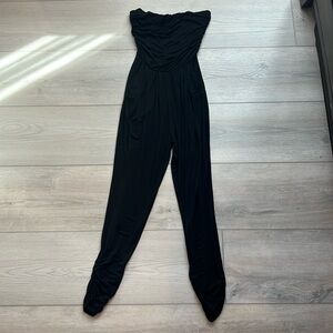 Flattering, dressy, classy, black, tube top jumpsuit. 🖤